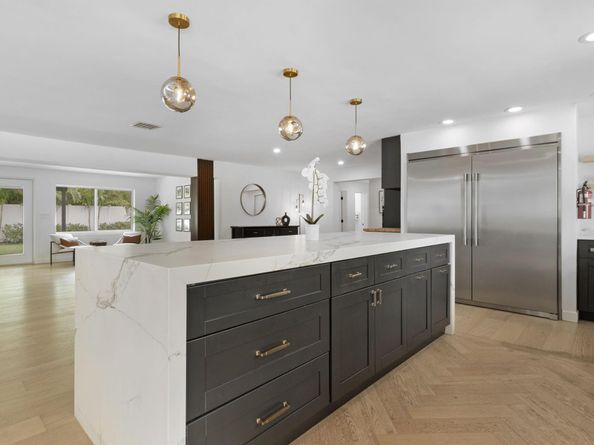 2862 NE 35th Court, Lighthouse Point FL 33064