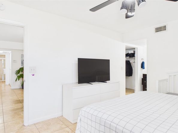 9809 NW 3rd Ct 8, Fort Lauderdale FL 33324