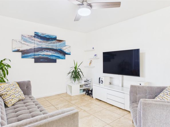 9809 NW 3rd Ct 8, Fort Lauderdale FL 33324
