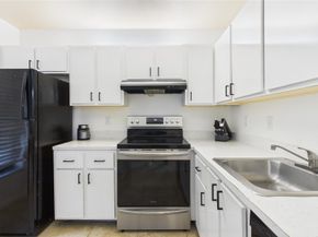 9809 NW 3rd Ct 8, Fort Lauderdale FL 33324