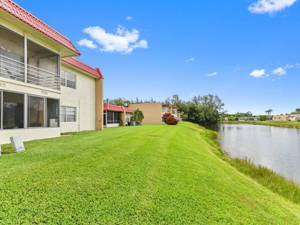 198 Lake Frances Drive, West Palm Beach FL 33411