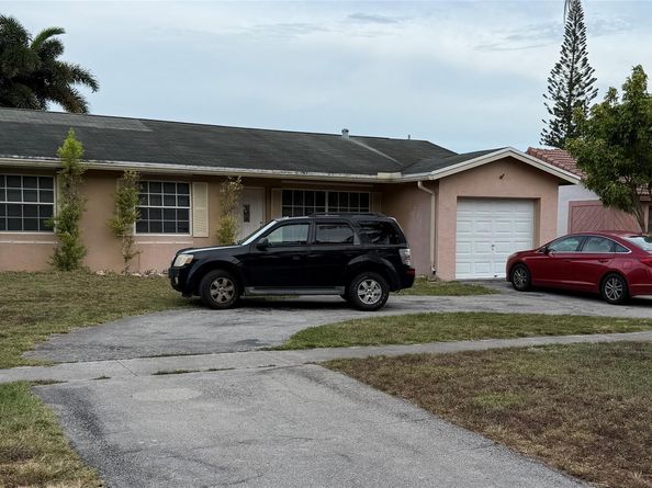 4290 NW 120th Way, Sunrise FL 33323
