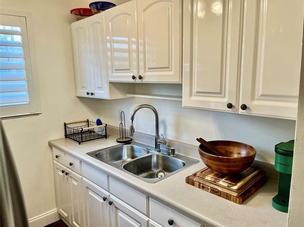 700 Bayshore Dr 9, Fort Lauderdale FL 33304