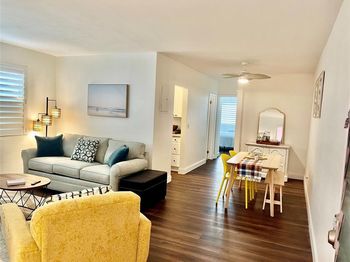 700 Bayshore Dr