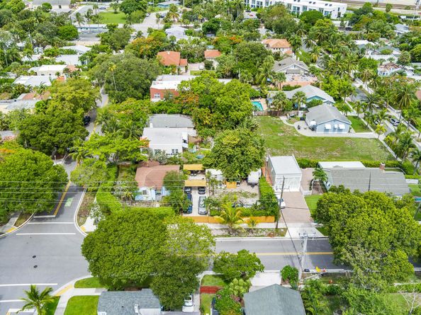 1915 Lake Avenue, West Palm Beach FL 33401