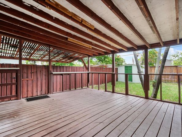 1618 Madison St, Hollywood FL 33020