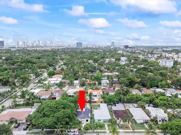 1618 Madison St, Hollywood FL 33020