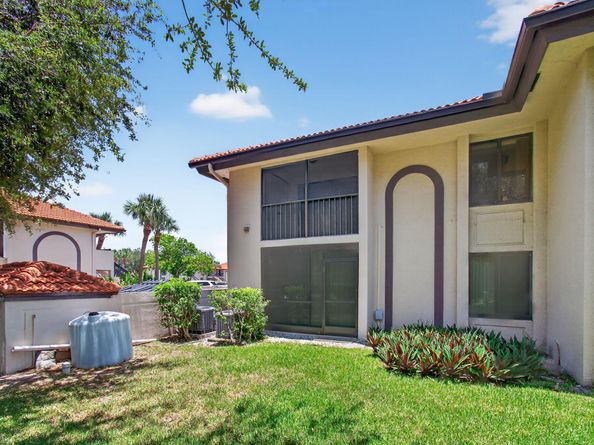 400 Club Circle 201, Boca Raton FL 33487