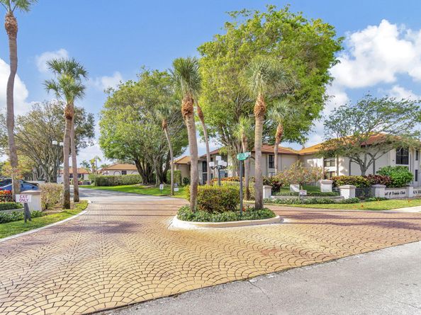 400 Club Circle 201, Boca Raton FL 33487