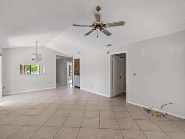 400 Club Circle 201, Boca Raton FL 33487
