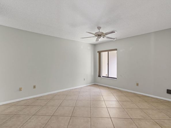 400 Club Circle 201, Boca Raton FL 33487