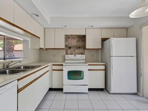 400 Club Circle 201, Boca Raton FL 33487