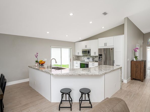 15100 SW 16th St, Pembroke Pines FL 33027