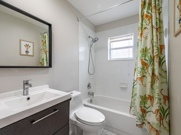15100 SW 16th St, Pembroke Pines FL 33027