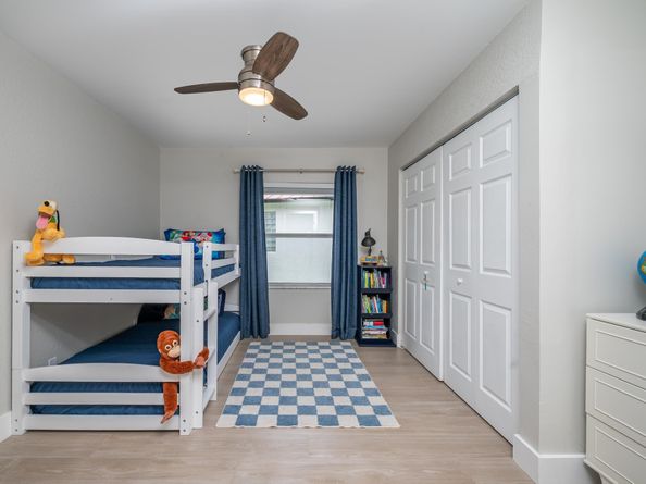 15100 SW 16th St, Pembroke Pines FL 33027