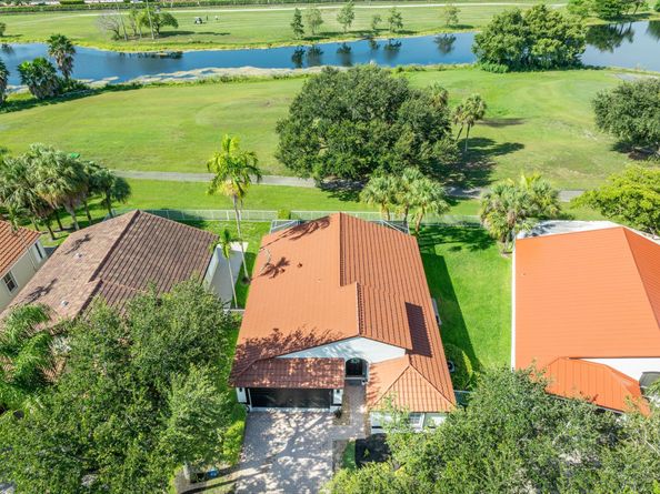 15100 SW 16th St, Pembroke Pines FL 33027