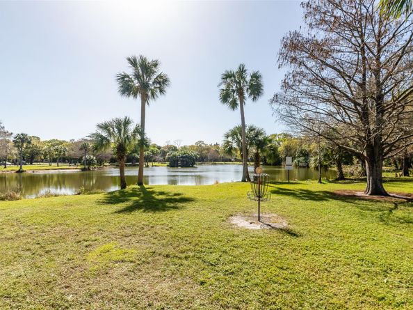 2012 NW 39th St, Oakland Park FL 33309