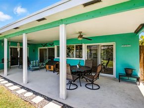 2012 NW 39th St, Oakland Park FL 33309