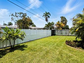2012 NW 39th St, Oakland Park FL 33309