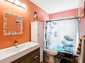 2012 NW 39th St, Oakland Park FL 33309