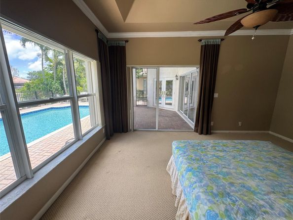 11217 NW 68th Pl, Parkland FL 33076