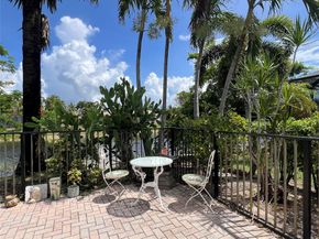 11217 NW 68th Pl, Parkland FL 33076