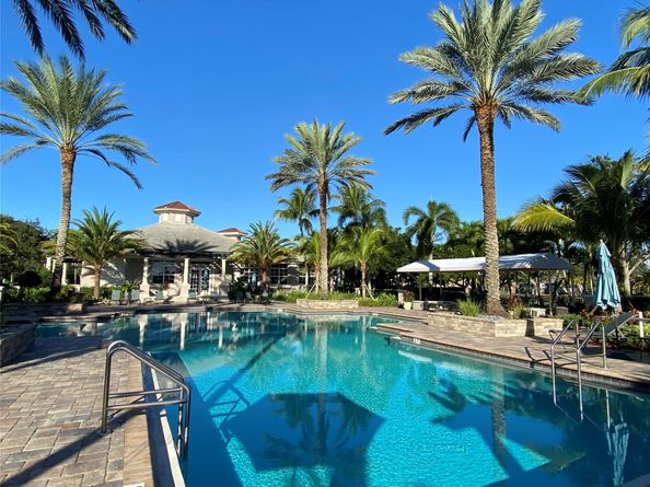 11217 NW 68th Pl, Parkland FL 33076