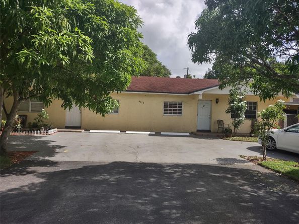 6111 SW 32nd St, Miramar FL 33023