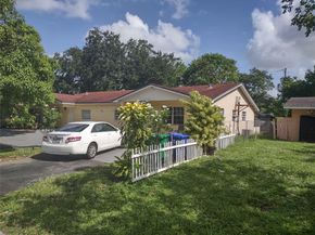 6111 SW 32nd St, Miramar FL 33023