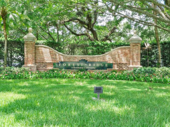 9101 N Southern Orchard Rd, Davie FL 33328