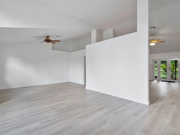 9101 N Southern Orchard Rd, Davie FL 33328