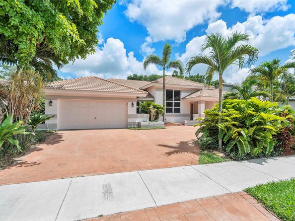 9101 N Southern Orchard Rd, Davie FL 33328