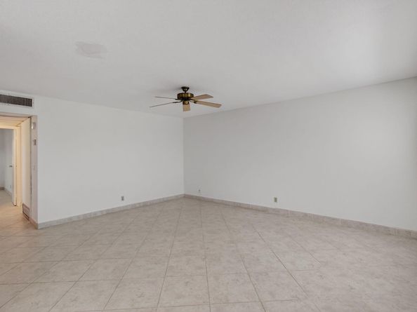 228 Brittany E, Delray Beach FL 33446