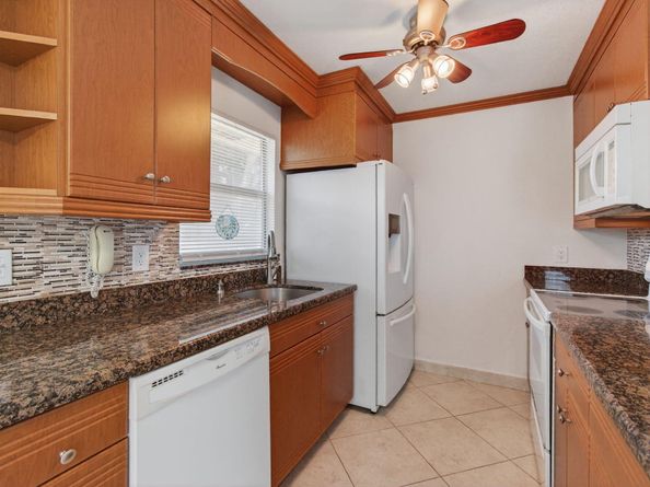 228 Brittany E, Delray Beach FL 33446