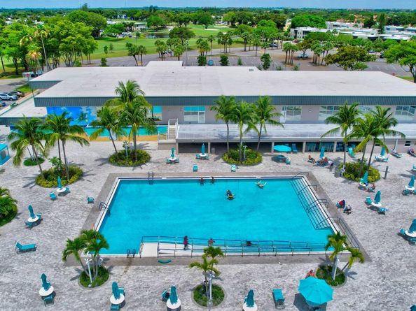 228 Brittany E, Delray Beach FL 33446