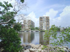 1160 N Federal Hwy 623, Fort Lauderdale FL 33304