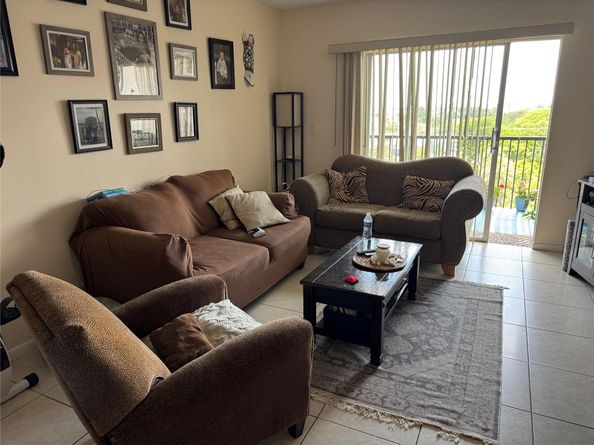 2350 NE 14th Street Cswy 715, Pompano Beach FL 33062