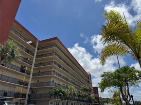 2350 NE 14th Street Cswy 715, Pompano Beach FL 33062