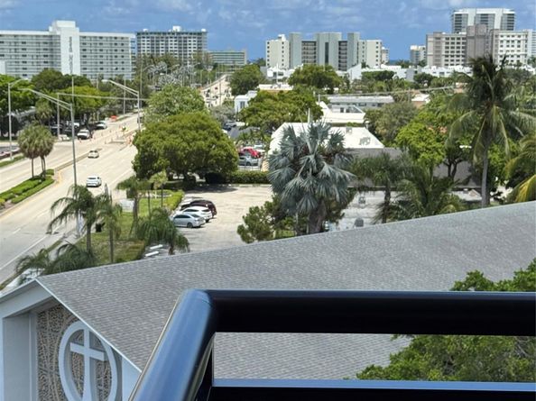 2350 NE 14th Street Cswy 715, Pompano Beach FL 33062