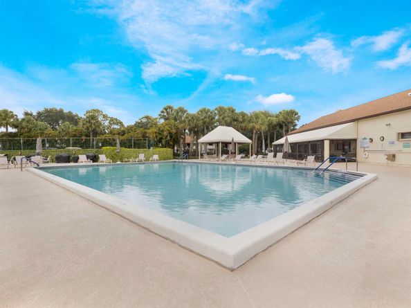 3349 Lucerne Park Drive, Greenacres FL 33467