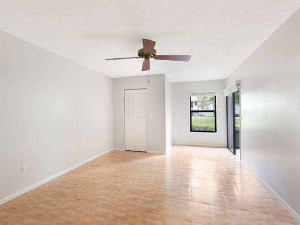 3349 Lucerne Park Drive, Greenacres FL 33467