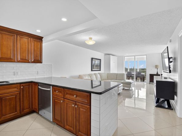 5500 NW 2nd Avenue 718, Boca Raton FL 33487