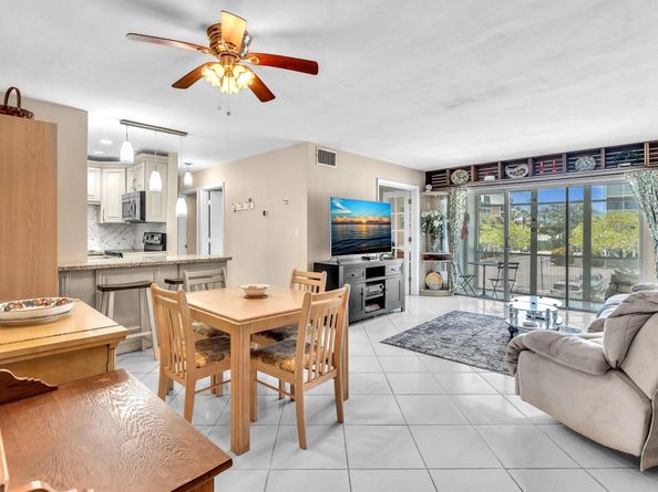 3020 NE 16th Ave 204 E, Oakland Park FL 33334