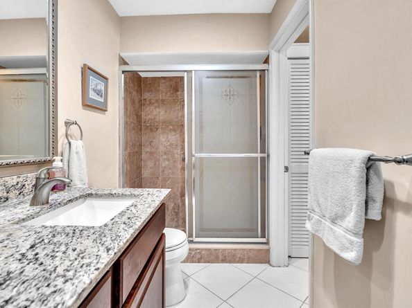 3020 NE 16th Ave 204 E, Oakland Park FL 33334