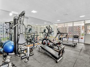 3020 NE 16th Ave 204 E, Oakland Park FL 33334