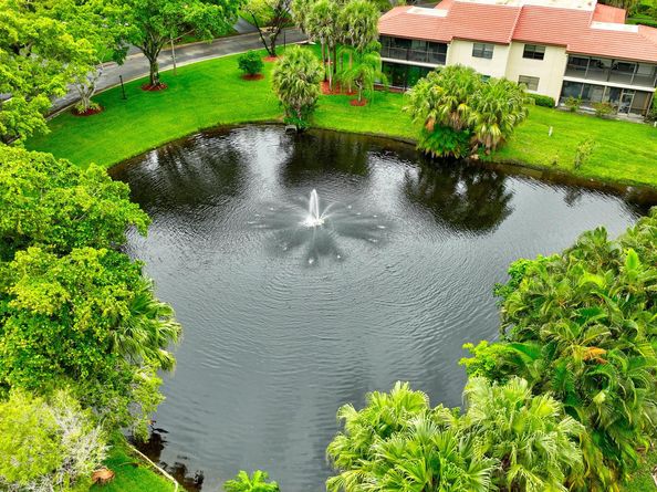 21695 Tall Palm Circle 4b, Boca Raton FL 33433