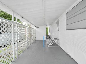 8641 SW 15th St, Davie FL 33324