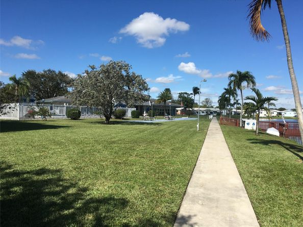 2309 Park Lane 114, Hollywood FL 33021