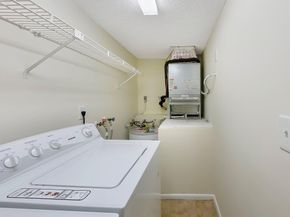 8921 NW 28th Dr B, Coral Springs FL 33065
