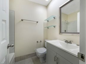 8921 NW 28th Dr B, Coral Springs FL 33065